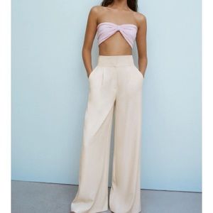 Beautiful High waist loose fitting pants..
